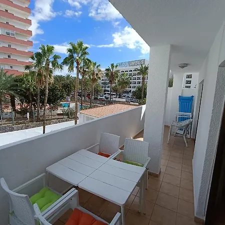Centro Las Americas 304